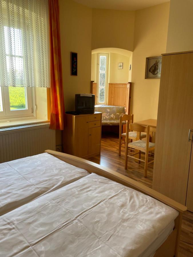 Gaestehaus Gut Frauendorf Windorf  Exteriör bild