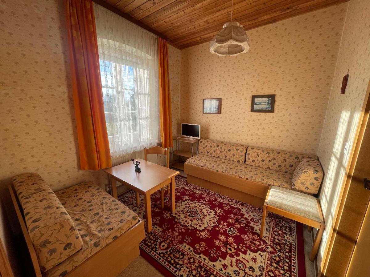 Gaestehaus Gut Frauendorf Windorf  Exteriör bild