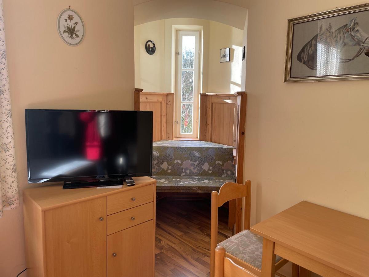 Gaestehaus Gut Frauendorf Windorf  Exteriör bild