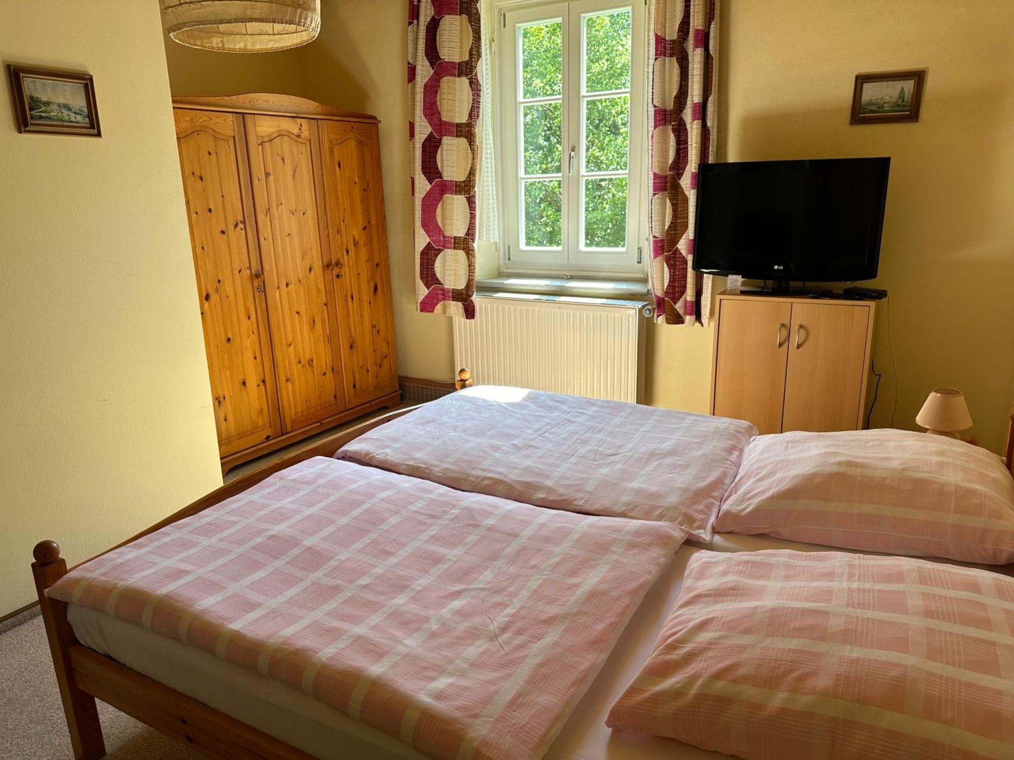 Gaestehaus Gut Frauendorf Windorf  Exteriör bild